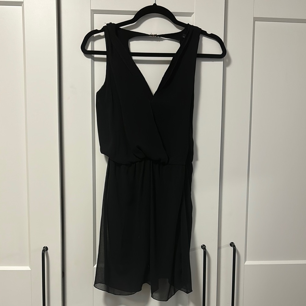 Zara Black Sheath Mini Dress V-Neck Sleeveless